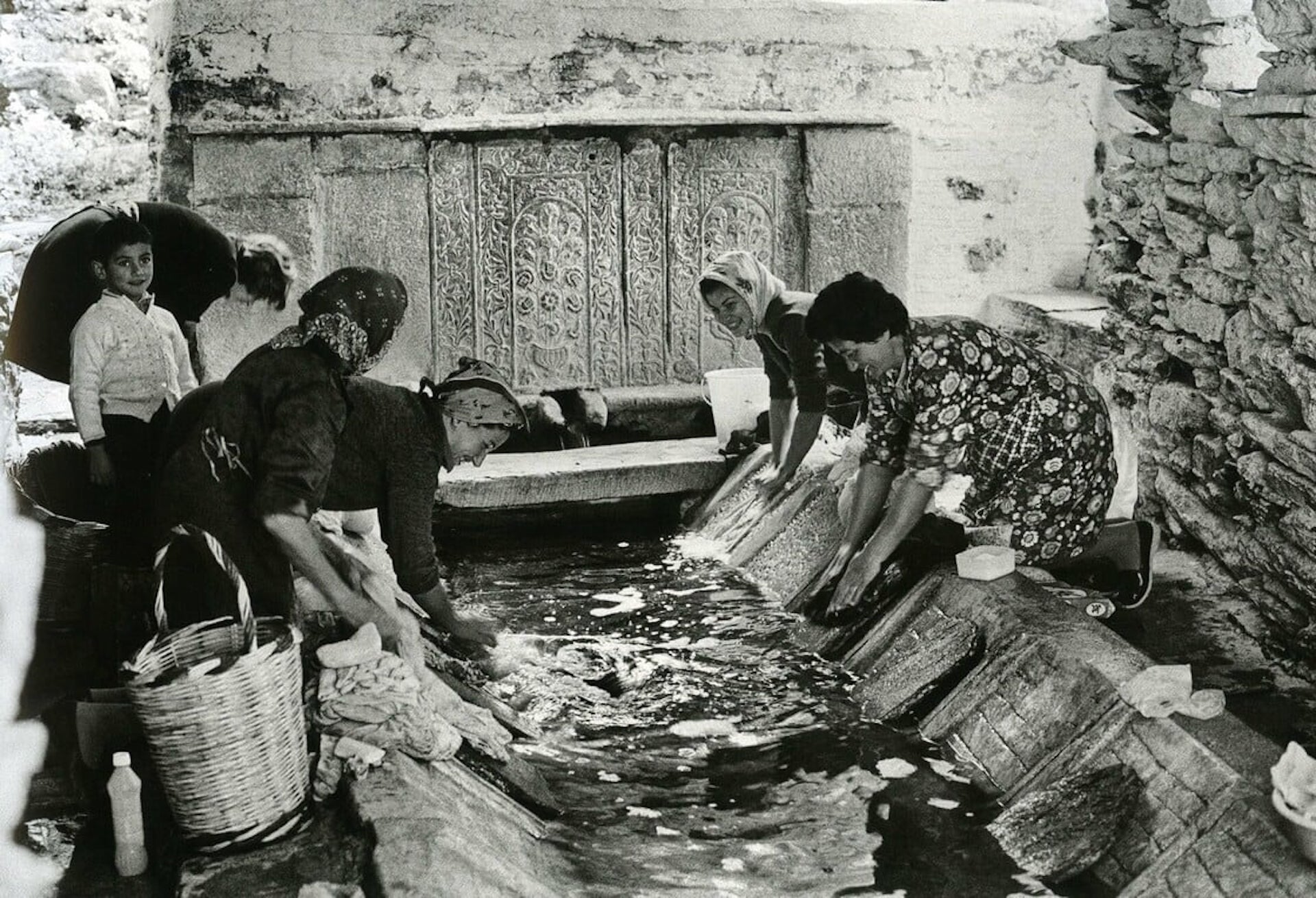 «Βλέπεις το σπίτι με τα καφέ παντζούρια; Είναι το σπίτι μας»-2