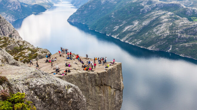 νορβηγία-σκοτώθηκε-πέφτοντας-από-ύψο-563063029