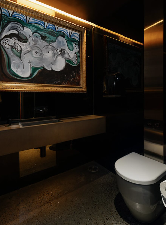 Το μουσείο MONA εκθέτει Πικάσο σε γυναικείες τουαλέτες-2