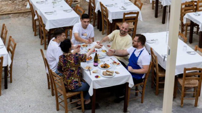 το-πιο-ελαφρύ-μαγαζί-της-αθήνας-563098117