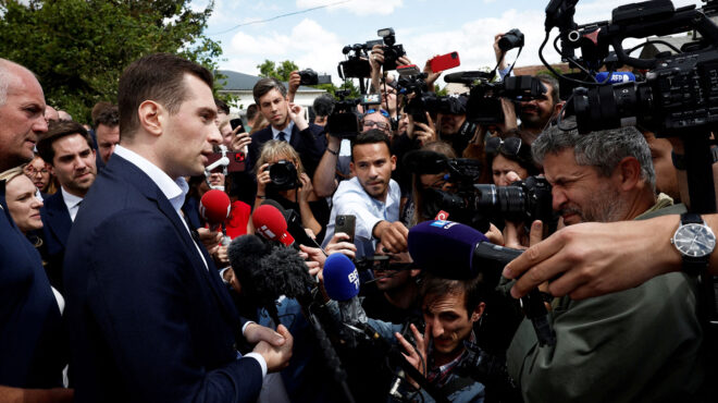 γαλλία-απόλυτη-πλειοψηφία-ζητάει-ο-μπ-563086375