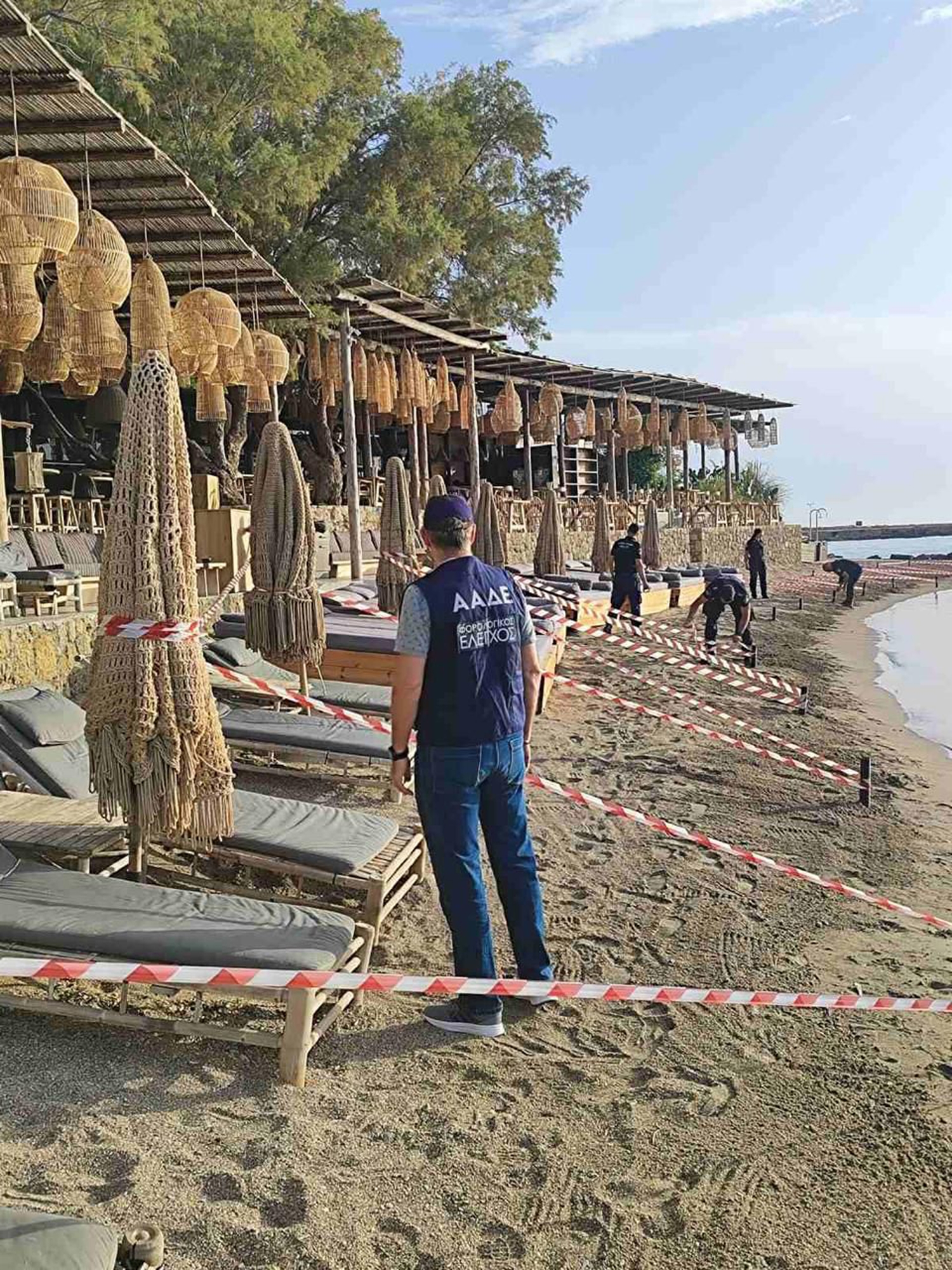 Λερναία Υδρα οι αυθαιρεσίες στις παραλίες-2