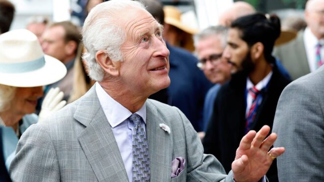 βρετανία-πρεμιέρα-για-τα-χαρτονομίσμ-563061130