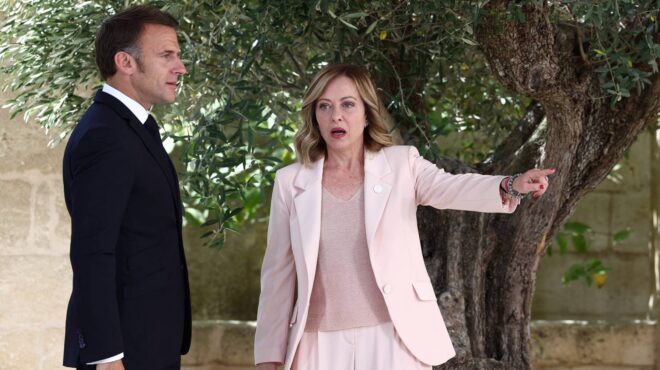 σύνοδος-g7-κόντρα-μακρόν-μελόνι-για-το-563078875