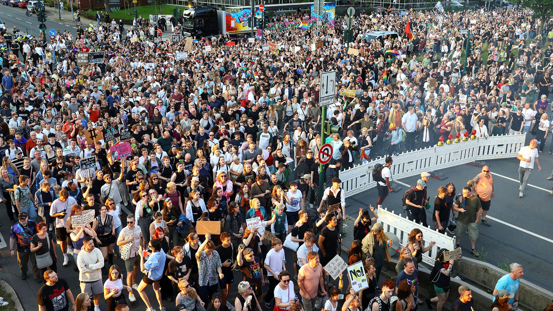 Γερμανία: Βίαια επεισόδια κατά του συνεδρίου της AfD-2