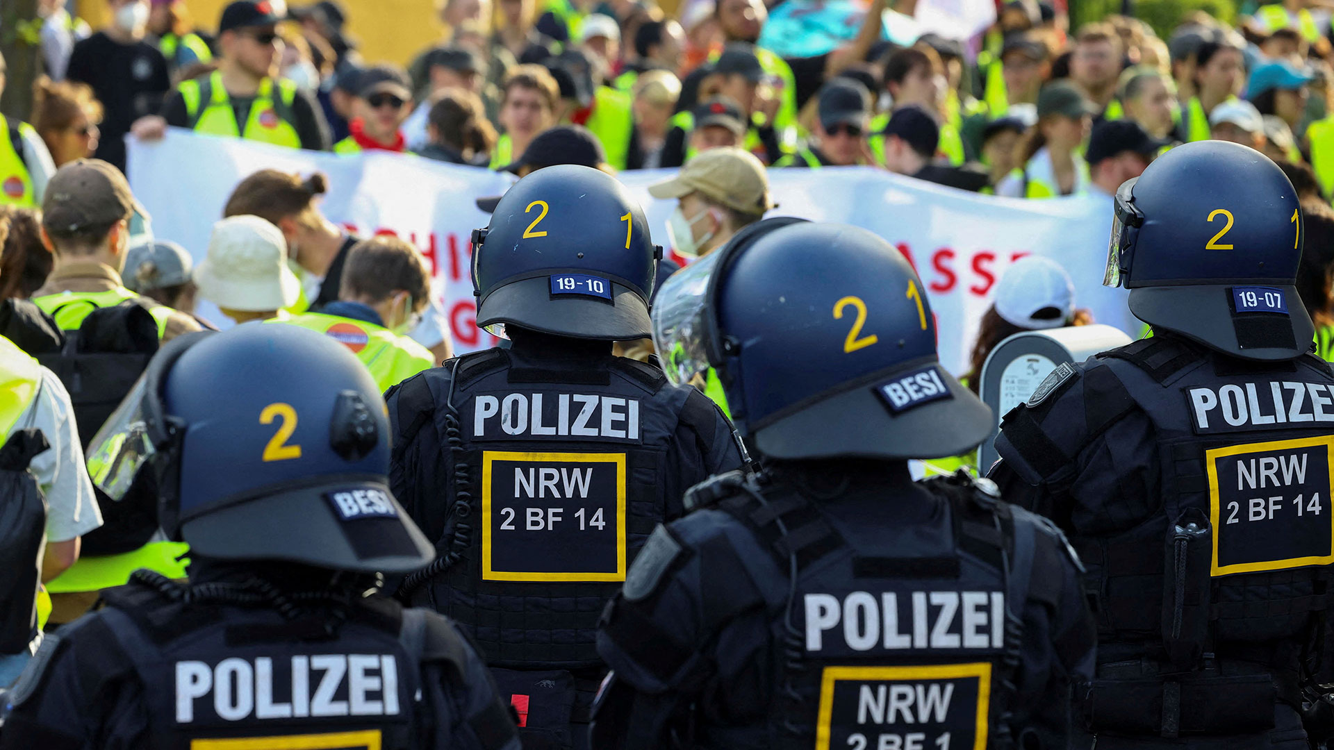 Γερμανία: Βίαια επεισόδια κατά του συνεδρίου της AfD-7