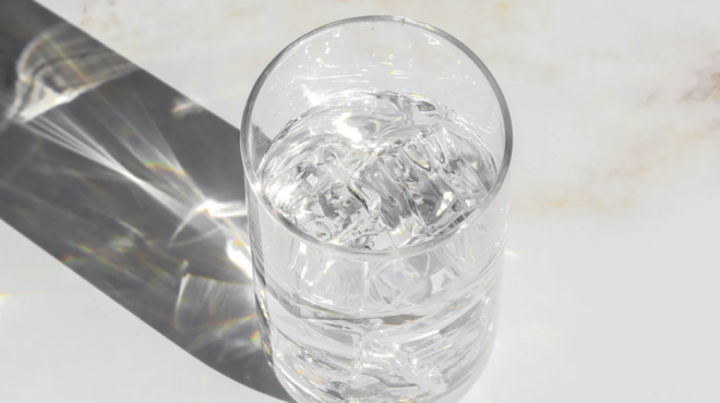 ξέρετε-πραγματικά-πόσο-νερό-πρέπει-να-563061841