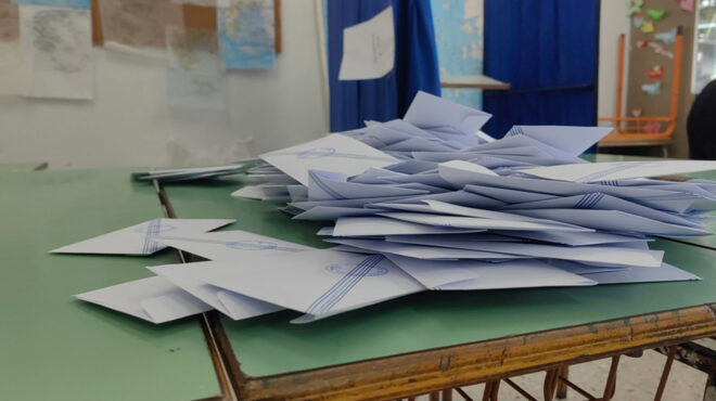 ευρωεκλογές-το-φέσι-του-κιεφ-και-τα-φάλ-563079805