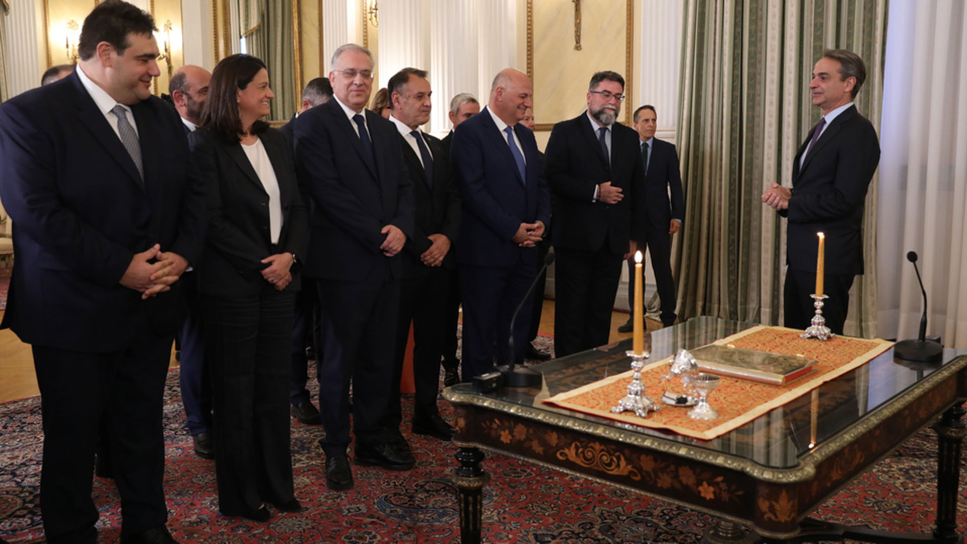 Ορκίστηκαν τα νέα μέλη της κυβέρνησης-2