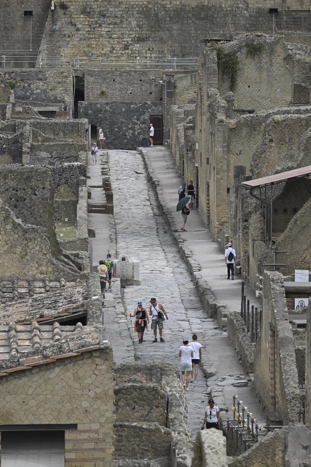 Ξανά στο κοινό η αρχαία παραλία του Ερκολάνο που θάφτηκε μετά την έκρηξη του Βεζούβιου-2
