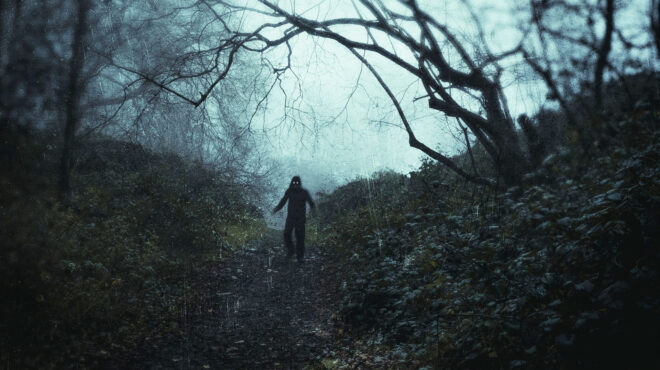 υπέροχο-υφαντό-από-ανθρώπινες-ιστορί-563056315