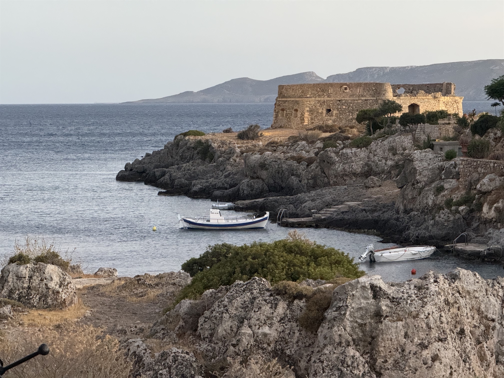 Αβλέμονας Κυθήρων. Κολυμπώντας στην αγκαλιά της Ιστορίας-2