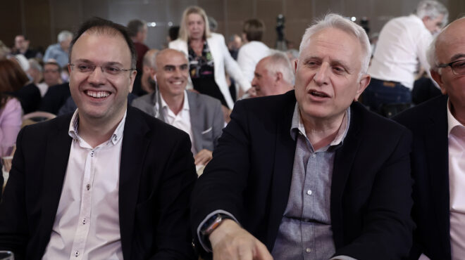 συριζα-θεοχαρόπουλος-και-ραγκούσης-π-563075044