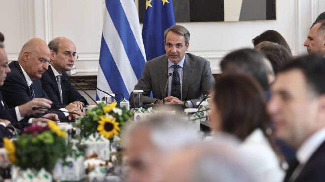 ανασχηματισμός-η-νέα-σύνθεση-της-κυβέ-563078734