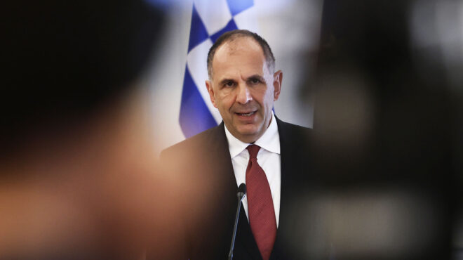 εντός-και-εκτός-οι-επαφές-γεραπετρίτη-563058832