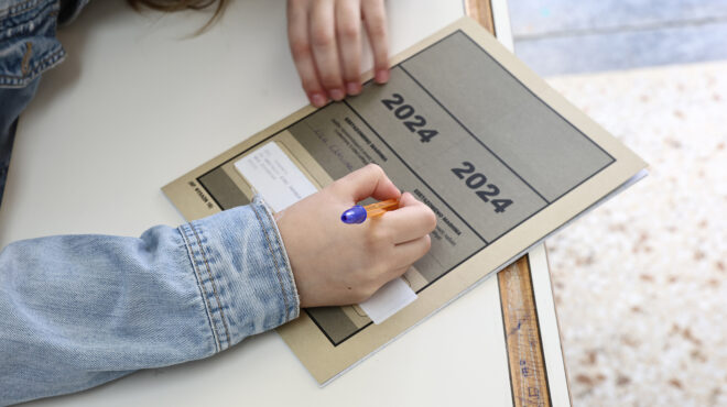 πανελλήνιες-2024-σχεδόν-6-στους-10-κάτω-από-τ-563099512