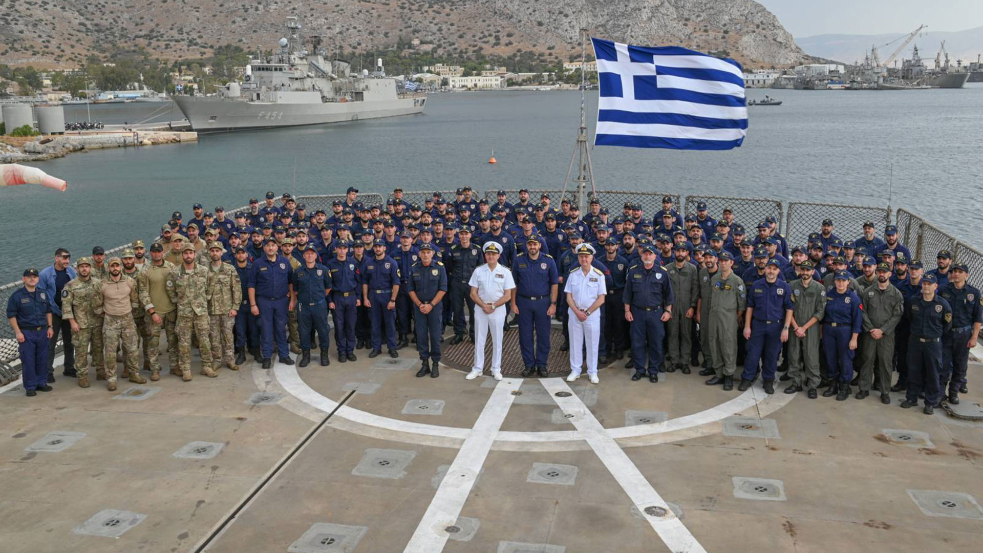 Η φρεγάτα «ΥΔΡΑ» κατέπλευσε στη Σαλαμίνα – Ολοκληρώθηκε η συμμετοχή στην επιχείρηση ΑΣΠΙΔΕΣ-1