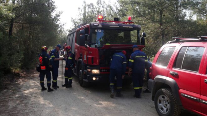 φωτιά-τώρα-στο-μενίδι-αμφιλοχίας-ση-563071111
