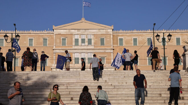 θεωρείο-πολλά-κοστούμια-563068579