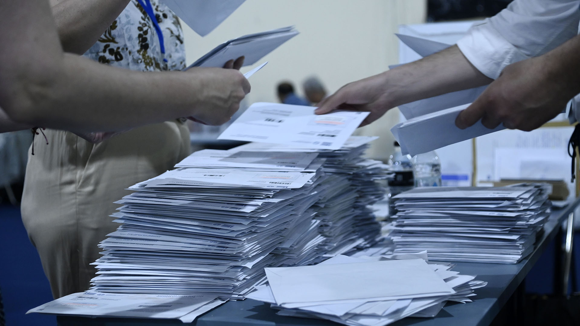 Ευρωεκλογές 2024: Στιγμιότυπα από την εκλογική διαδικασία – Φωτογραφίες-6