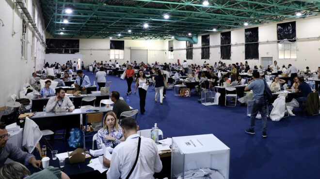 οι-αριθμοί-πίσω-από-δύο-ευρωκάλπες-563071495