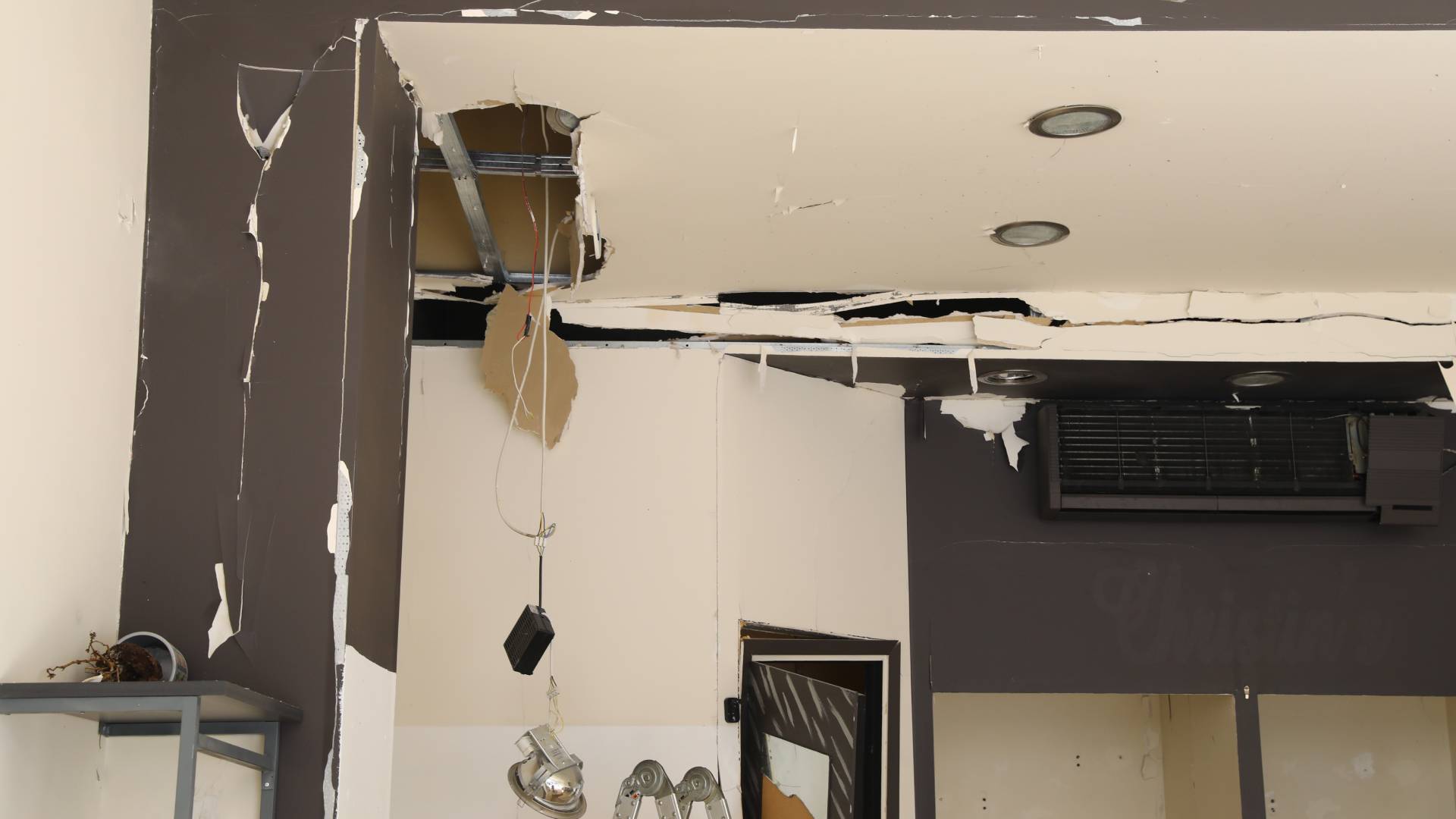 Εκρηξη στο Ιλιον: Βίντεο από μοτοσικλέτα που βρίσκεται στο «μικροσκόπιο» των Αρχών-2