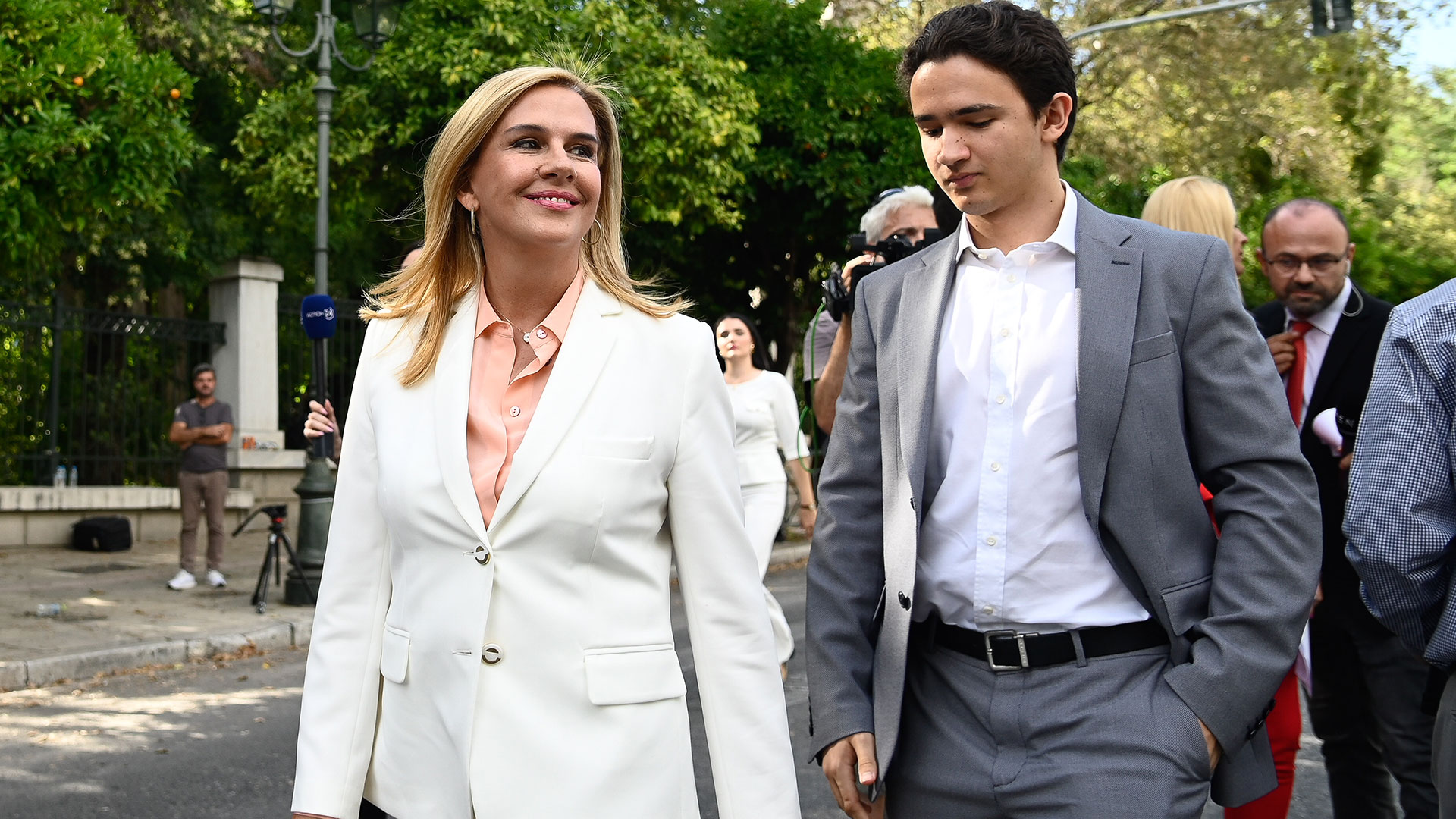 Ορκίστηκαν τα νέα μέλη της κυβέρνησης-5