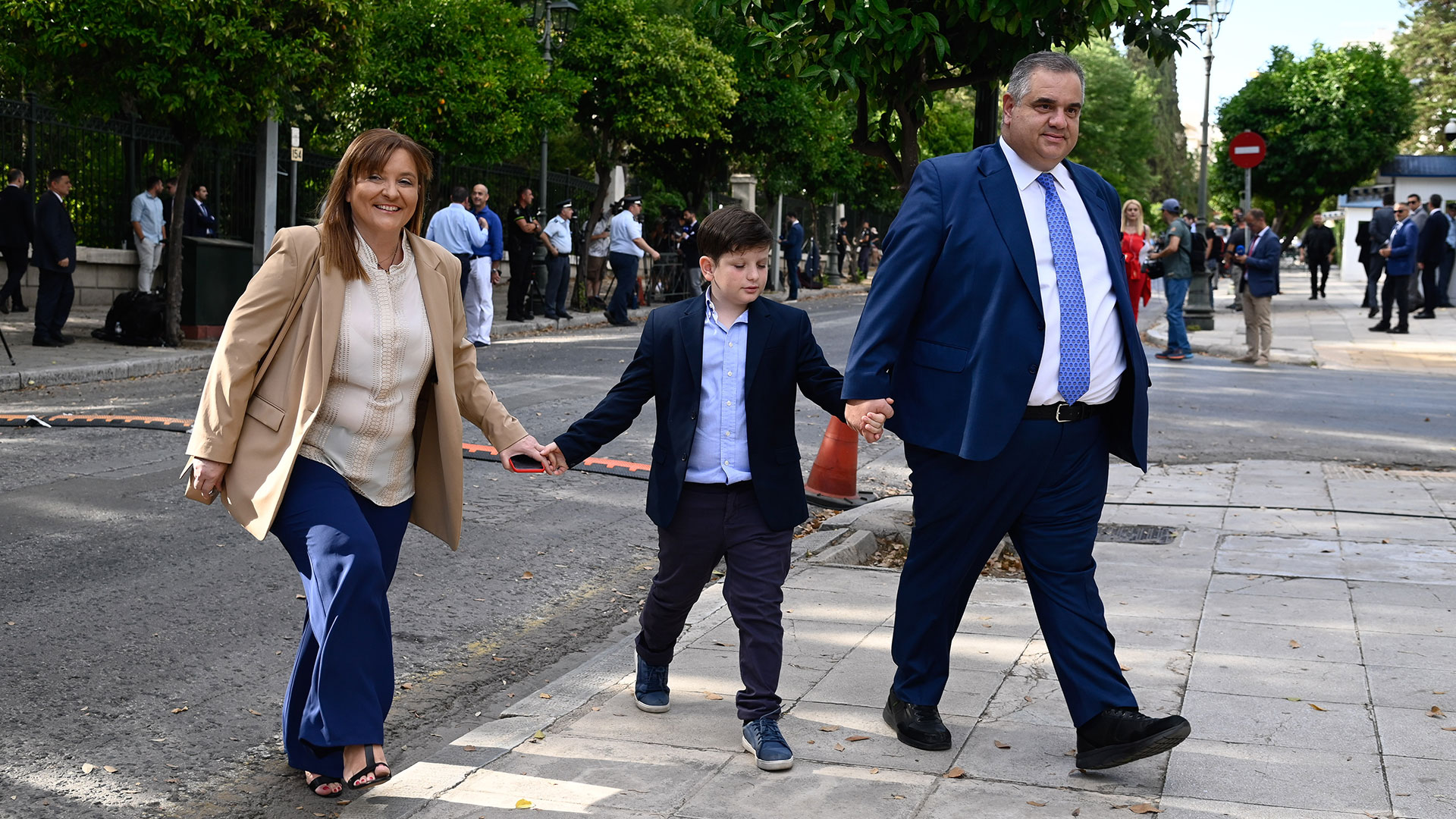 Ορκίστηκαν τα νέα μέλη της κυβέρνησης-16