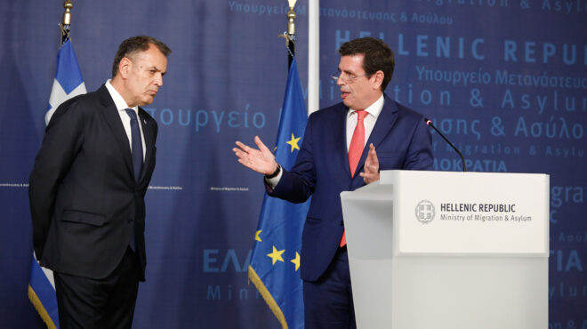 παναγιωτόπουλος-το-μεταναστευτικό-ε-563079685