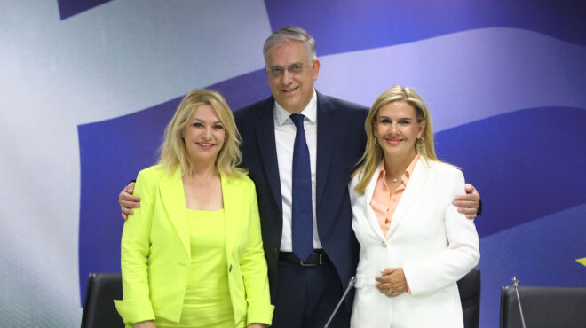 τελετές-παράδοσης-παραλαβής-τα-κλ-563079736