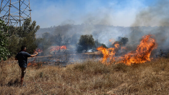 φωτιά-στη-βάρης-κορωπίου-το-βίντεο-μ-563087347