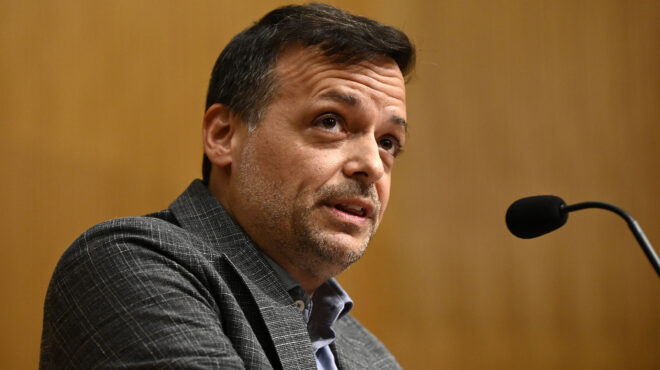 ιδιοκτήτες-κατά-ενοικιαστών-ξαν-563098666