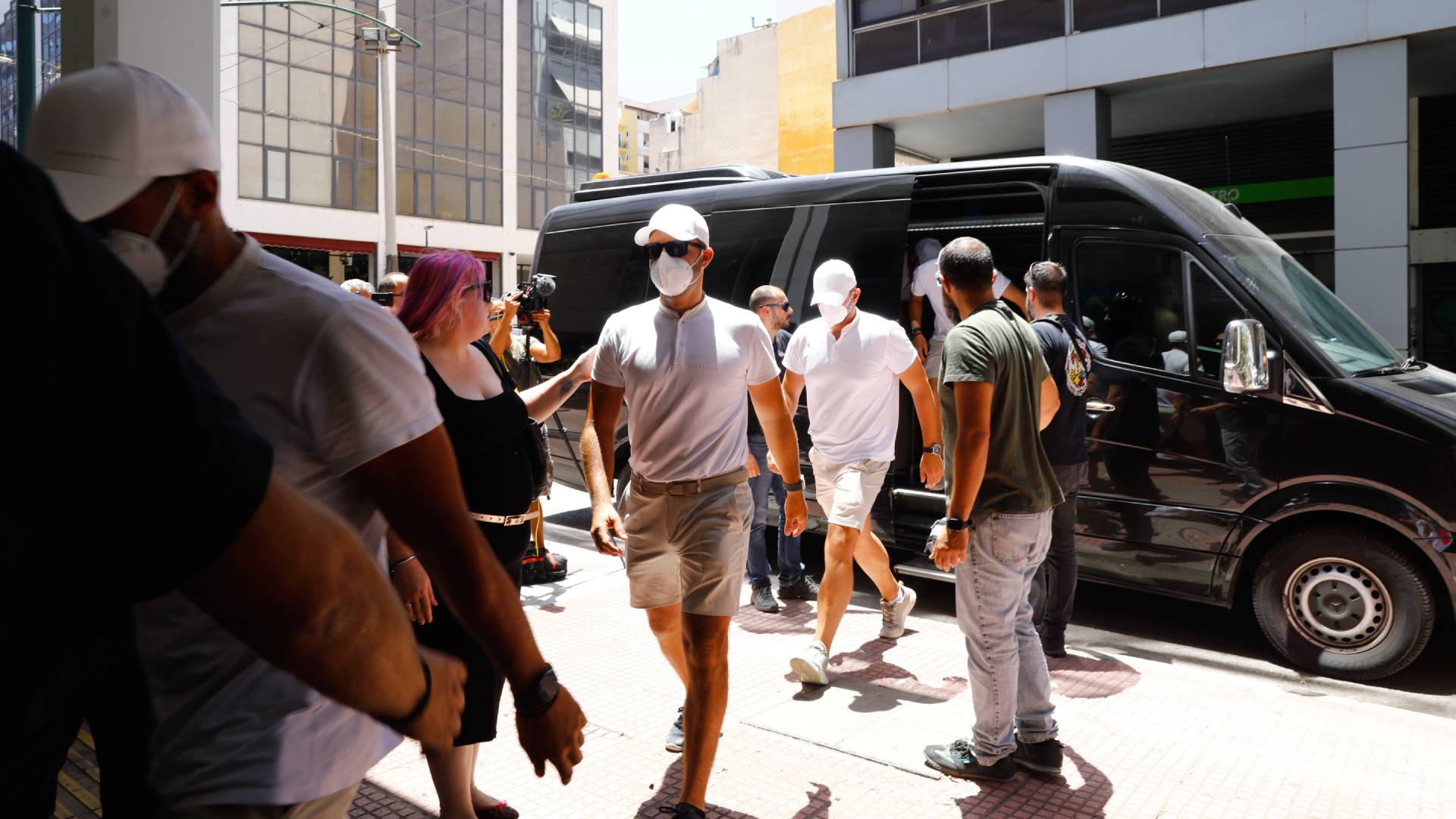 Φωτιά στην Υδρα: Στον εισαγγελέα οι 13 συλληφθέντες – Αντιμέτωποι με βαριές ποινές-1