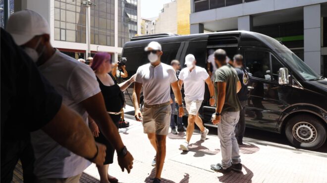 υδρα-οι-ολιγάρχες-από-το-καζακστάν-και-563094193