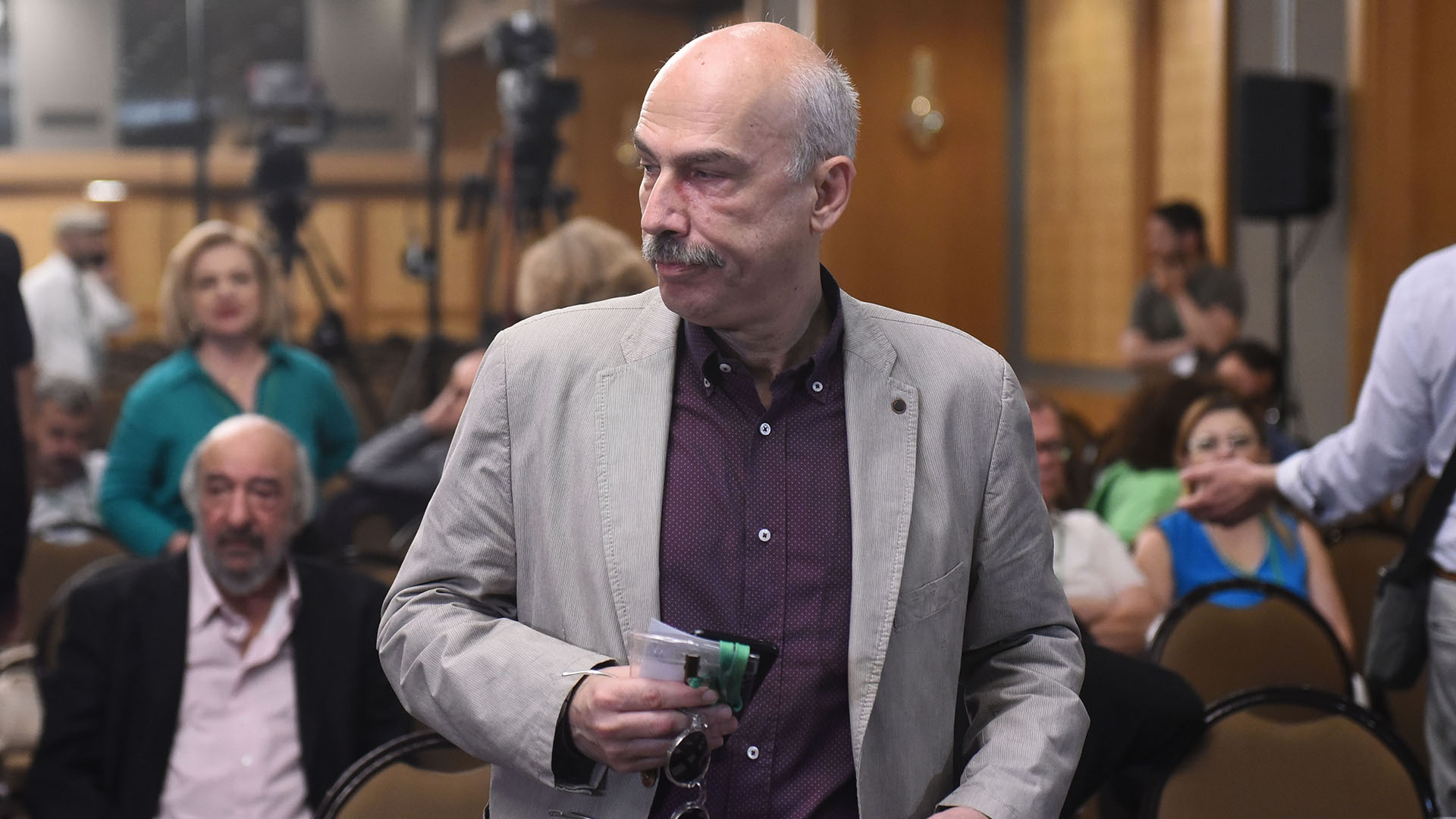 ΠΑΣΟΚ: Φωτογραφικά στιγμιότυπα από τη συνεδρίαση της Κ.Ε.-5