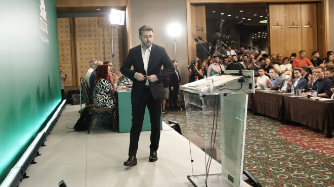 πασοκ-φωτογραφικά-στιγμιότυπα-από-τη-563103238