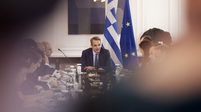 συνάντηση-μητσοτάκη-με-τους-νέους-ευρ-563072521