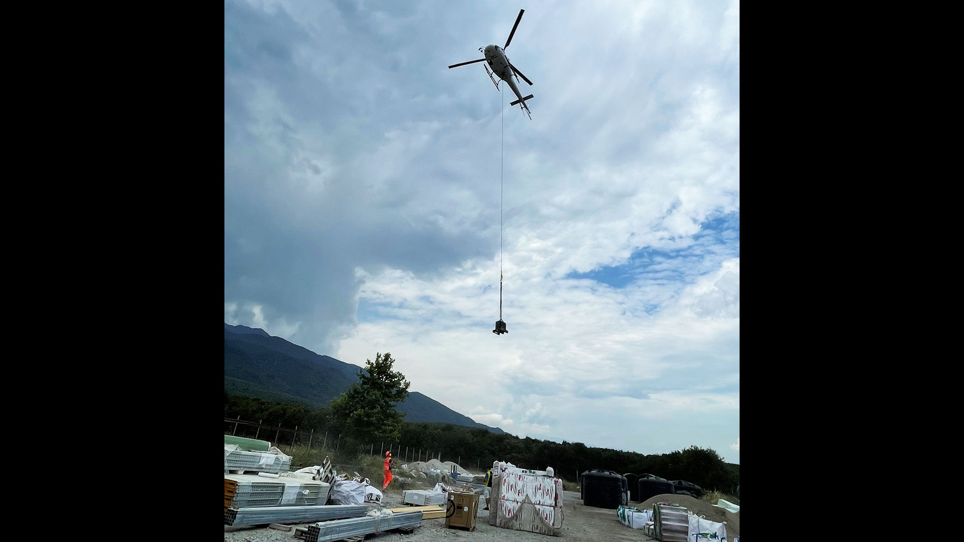 ανακαίνιση-στη-στέγη-των-θεών-563086603