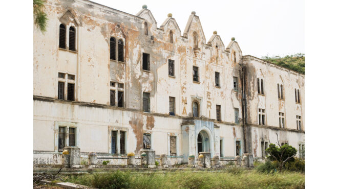 τέχνη-στα-συντρίμμια-της-ιστορίας-563093443