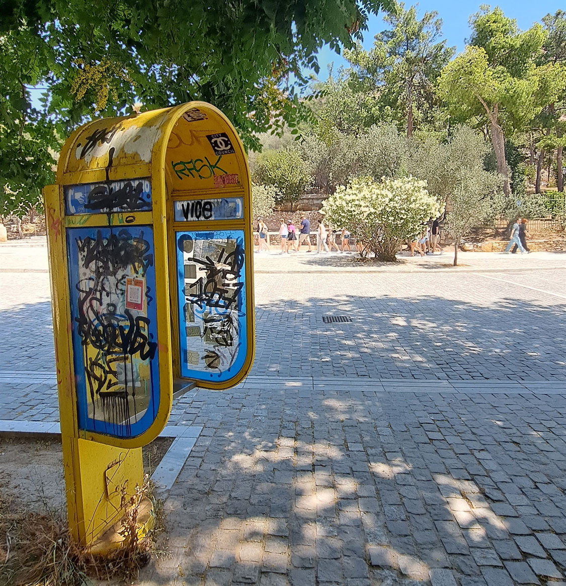 Λόφοι της Αθήνας, ιστορικός περίπατος σε αφυδατωμένο τοπίο-1