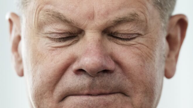 σε-ομηρία-οι-κεφαλές-του-άξονα-563080714