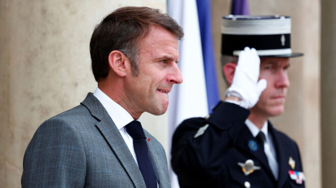 αγωνία-στο-στρατόπεδο-του-εμανουέλ-μα-563098057