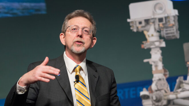 τζέιμς-γκριν-στην-κ-η-προσεδάφιση-στ-563061301