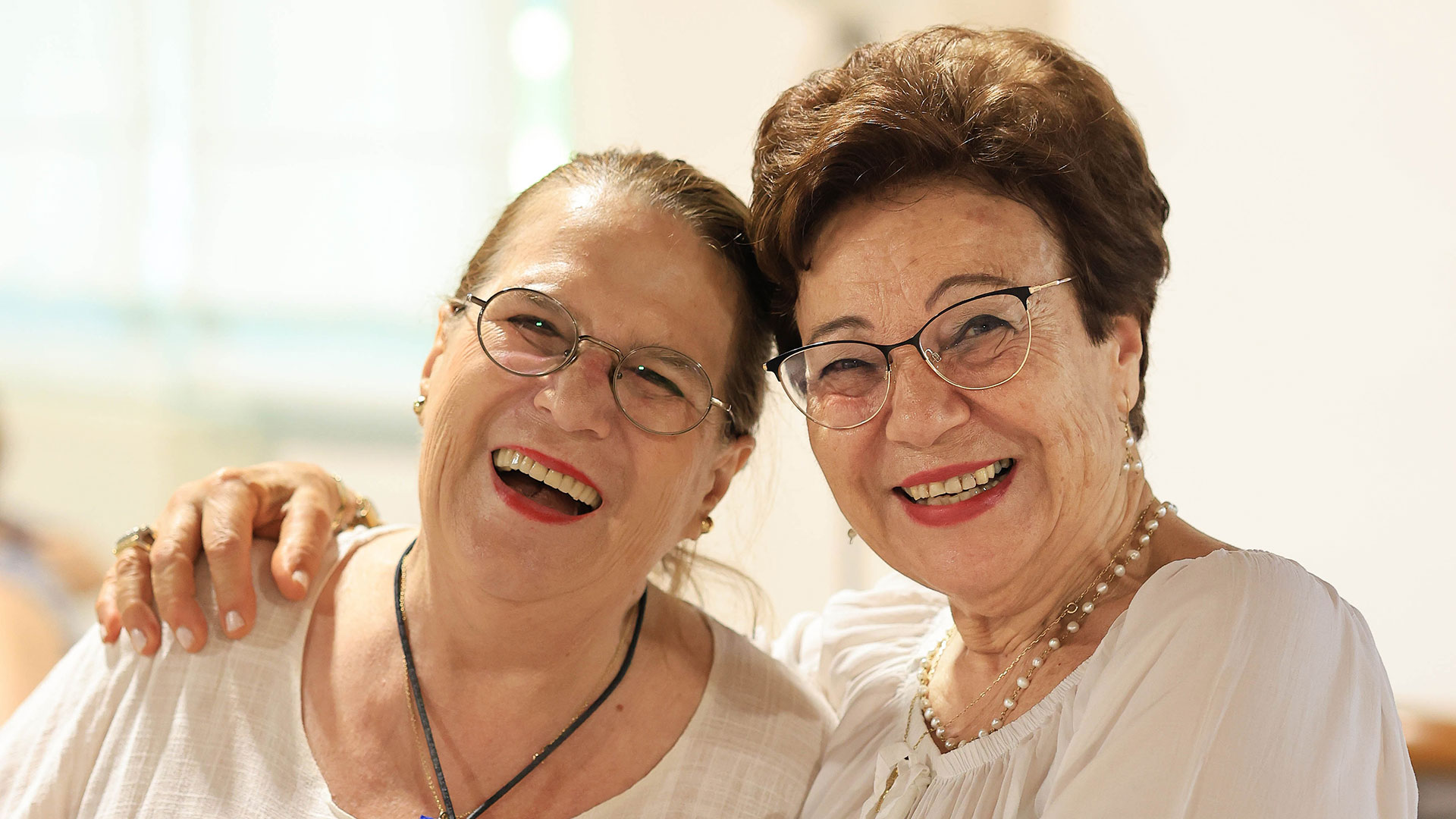 Mια ημέρα με καύσωνα στη Λέσχη Φιλίας παρέα με τη «Μαντάμ Σουσού» και τον Τσιτσάνη-3