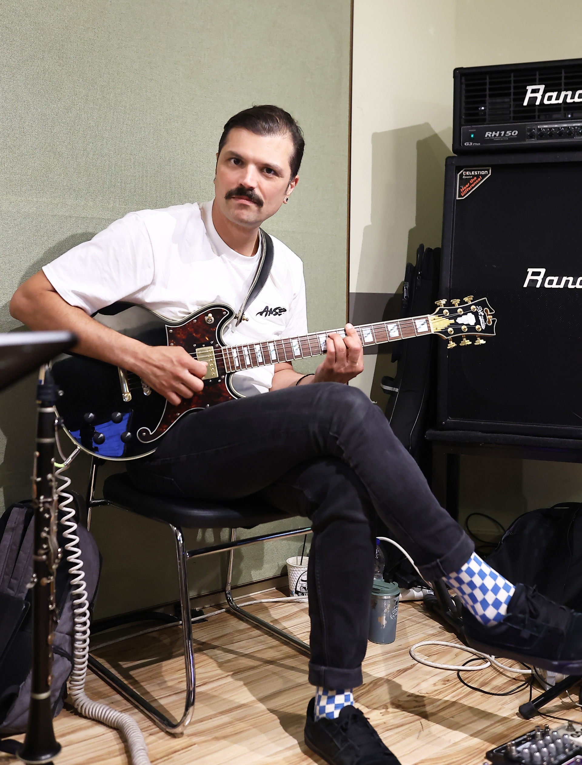 Τι κάνει το Μουσικό Κουτί στην Ταράτσα του Φοίβου;-2