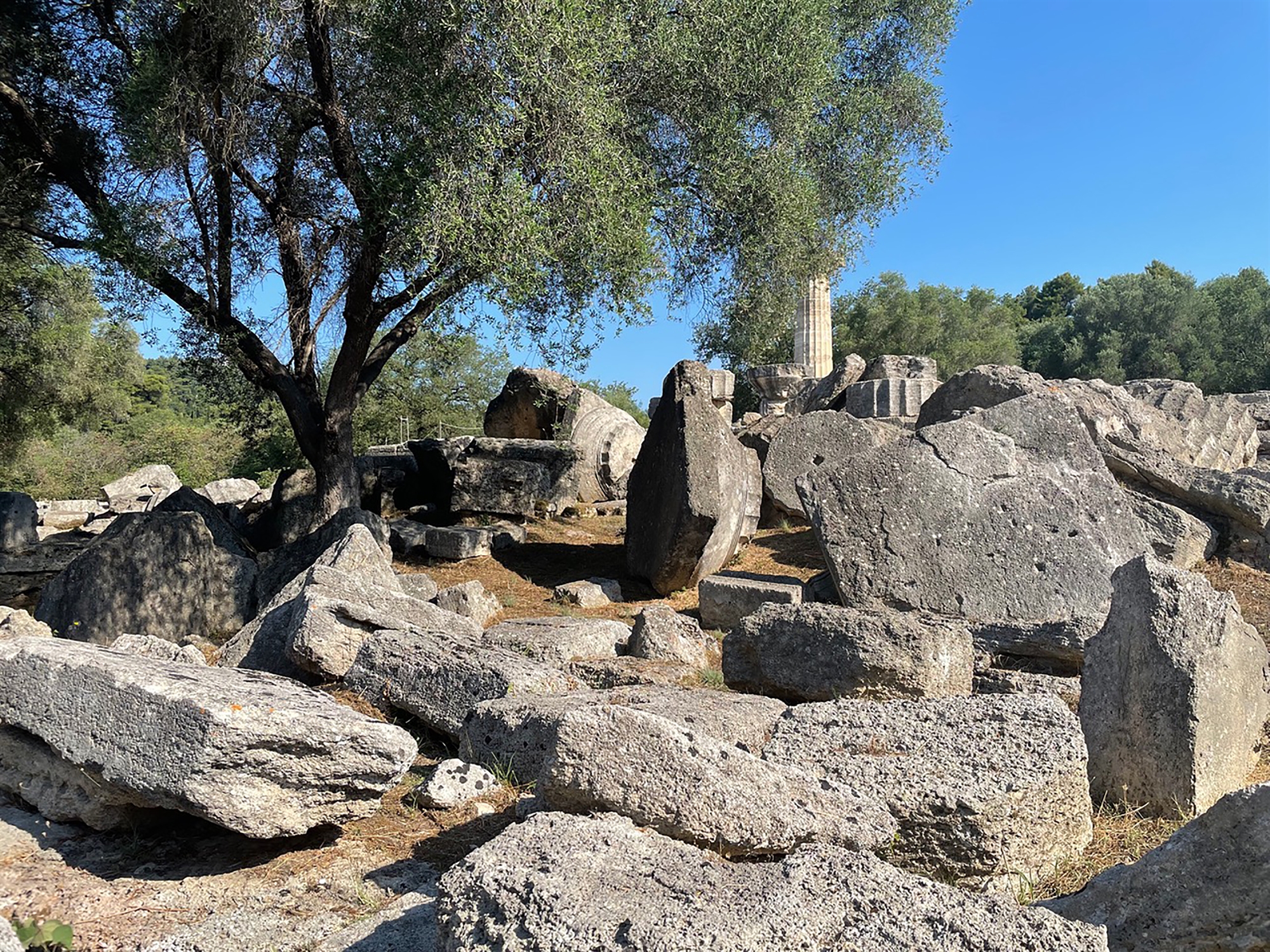 Ο κόσμος μέσα στο κοίλο κάτοπτρο-2