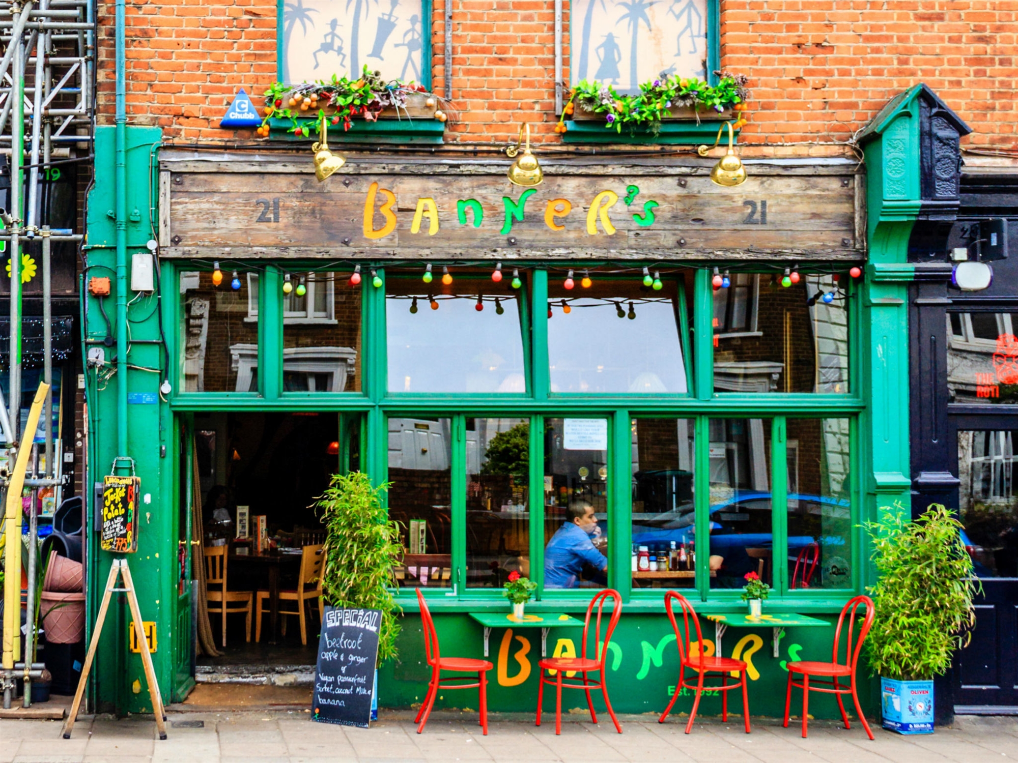 Γράμμα από το Λονδίνο: Αντίο αγαπημένοι μου υπάλληλοι. Θα μου λείψετε-1