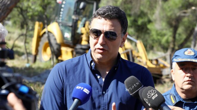 κικίλιας-οι-πυροσβέστες-δίνουν-με-αυτ-563083684