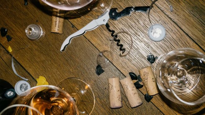 δοκιμάζουμε-τα-διάσημα-ποτά-της-πάτρα-563071057