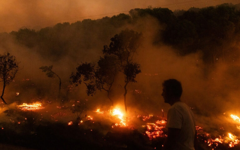 φωτιά-πύρινα-μέτωπα-σε-ηλεία-αχαΐα-με-563091265